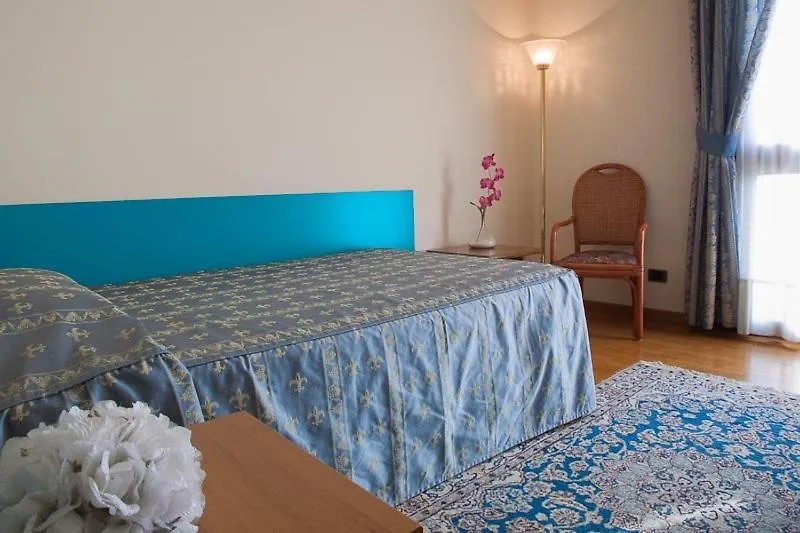 Hotel Spresiano 4*,  Italy
