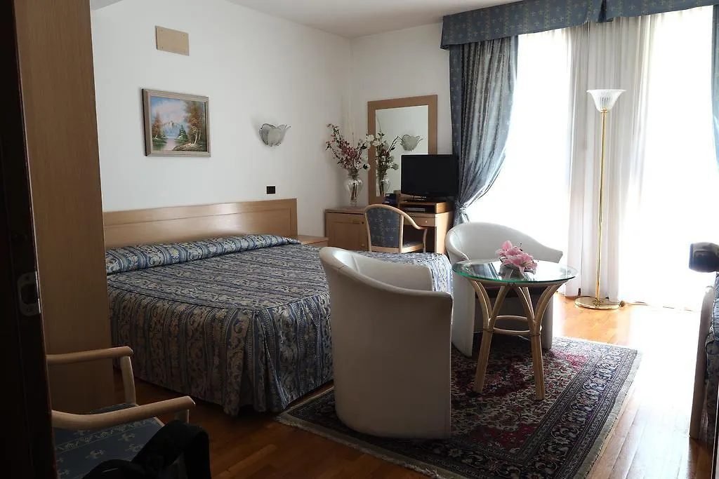 Hotel Spresiano 4*,